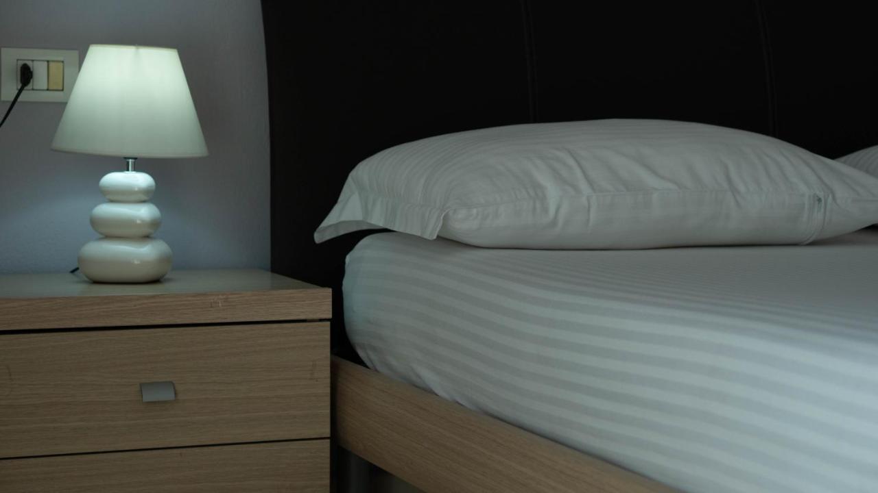 Eka Luxury Apartments Durrës Esterno foto