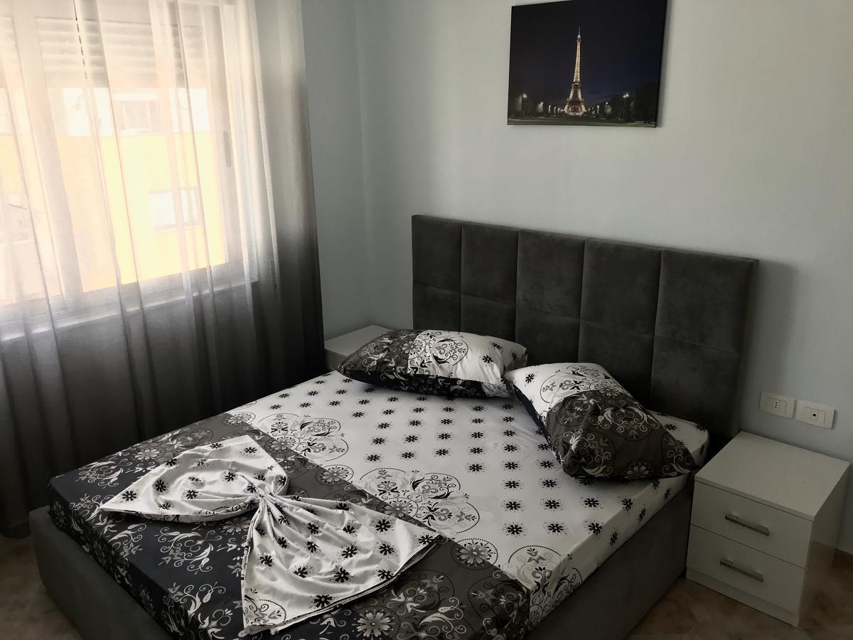 Eka Luxury Apartments Durrës Esterno foto